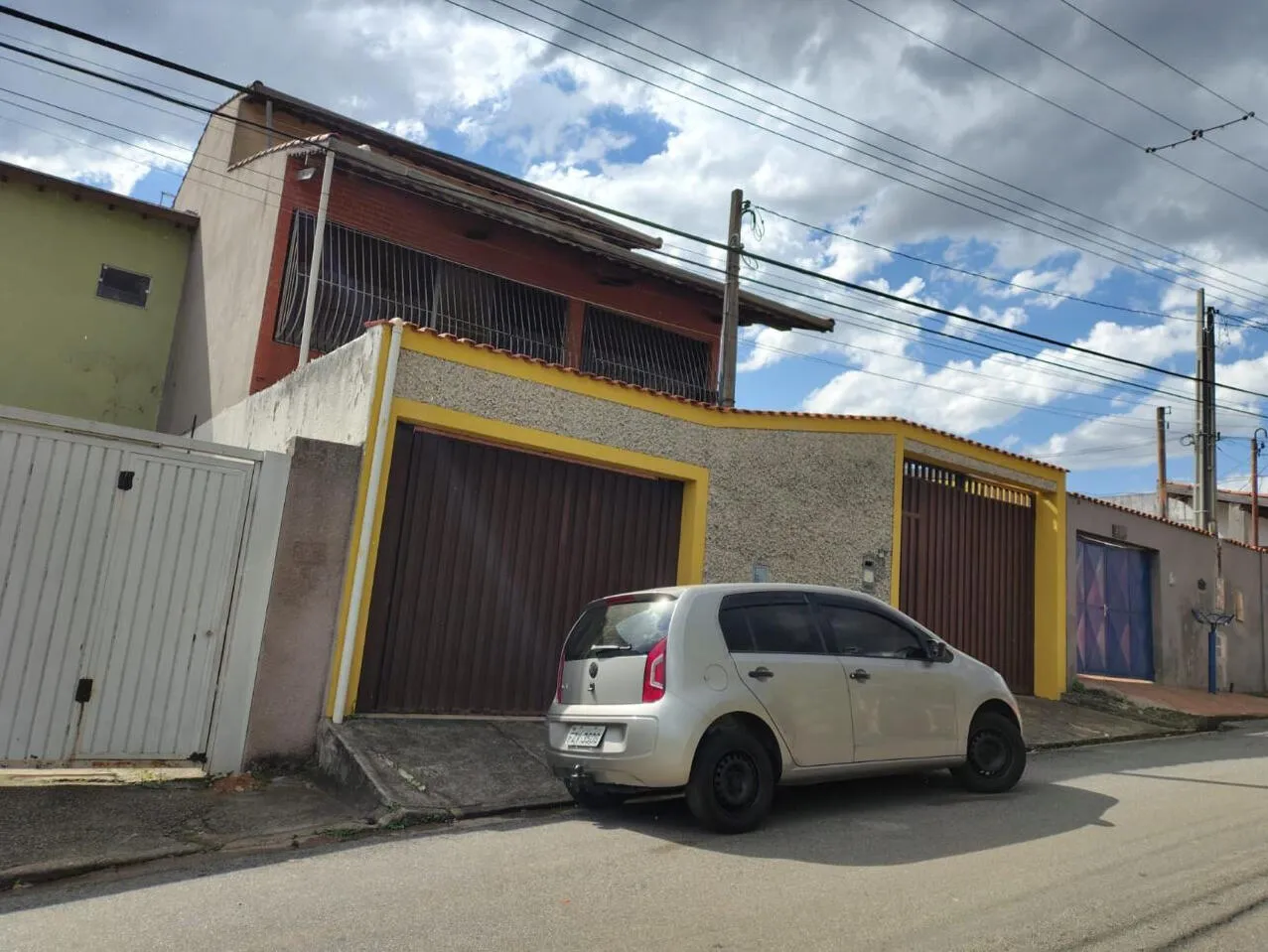 Casa com garagem para 4 carros na Independência, foto 3 de 16