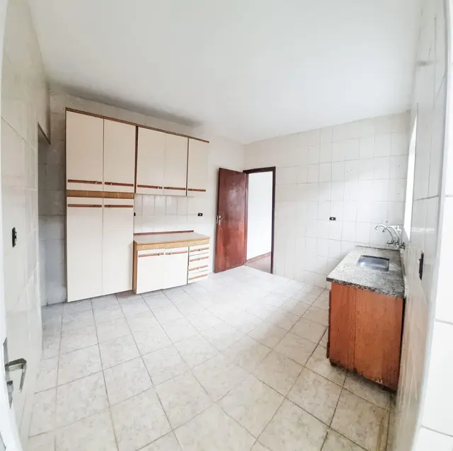 Casa na Independência, perto da Escola Juvenal