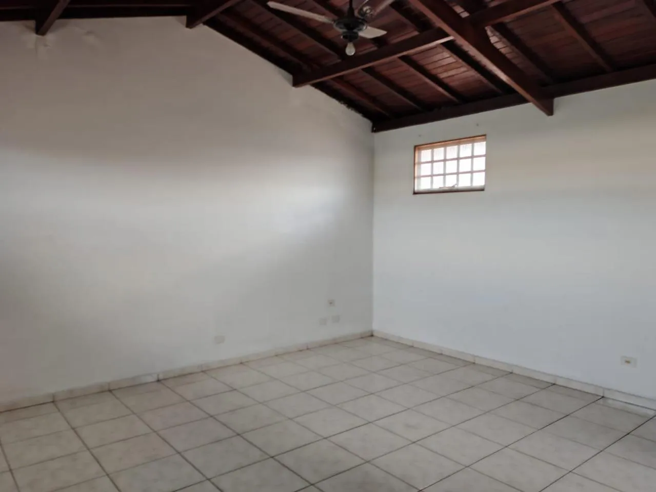 Casa com garagem para 4 carros na Independência, foto 9 de 16