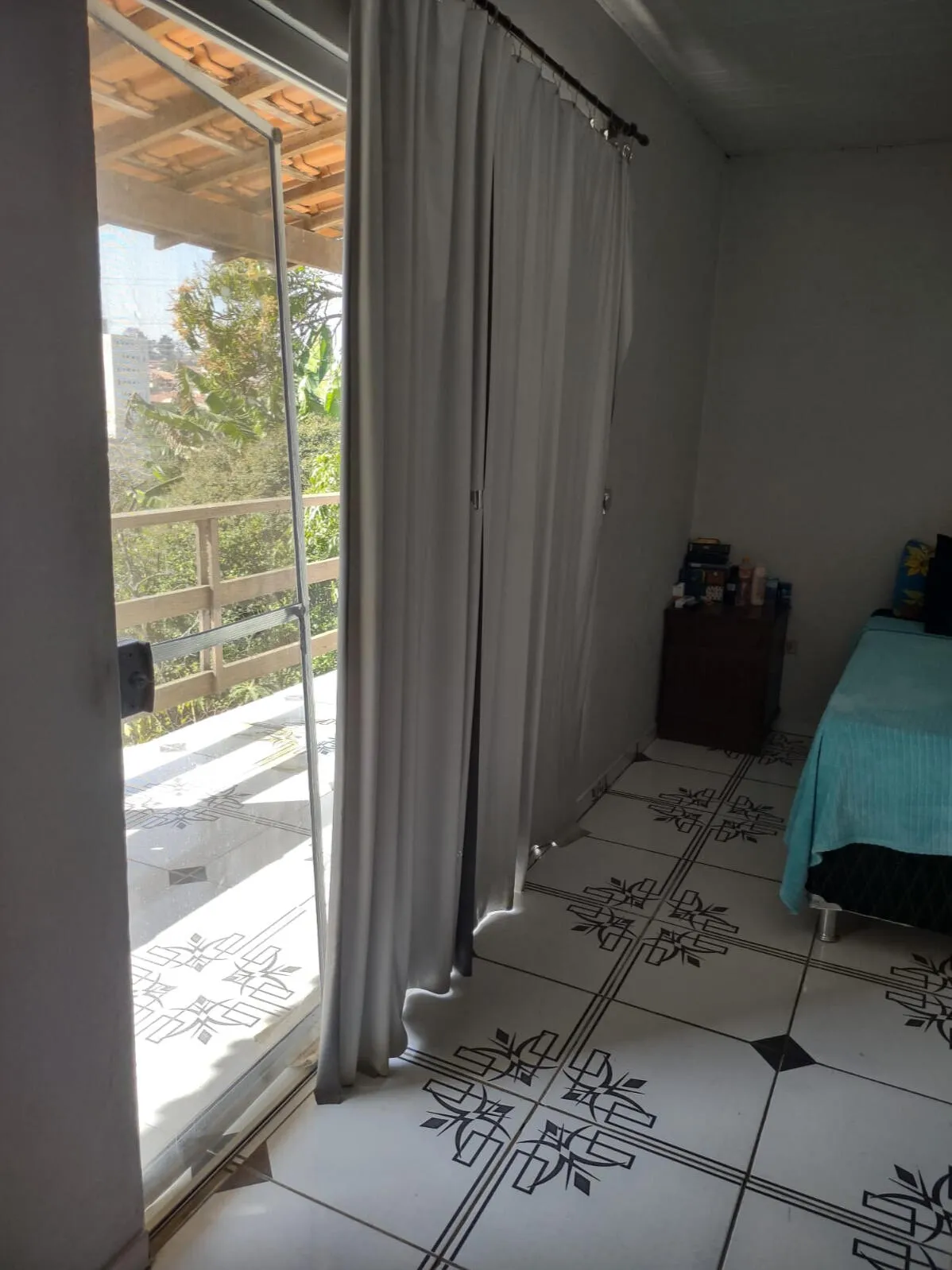 Casa com ponto comercial na Chácara Santa Luzia, foto 2 de 19
