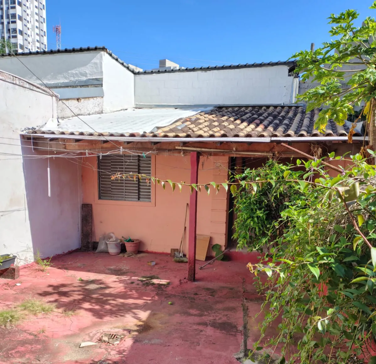 Casa no Centro, perto da Av. do Povo, foto 3 de 16